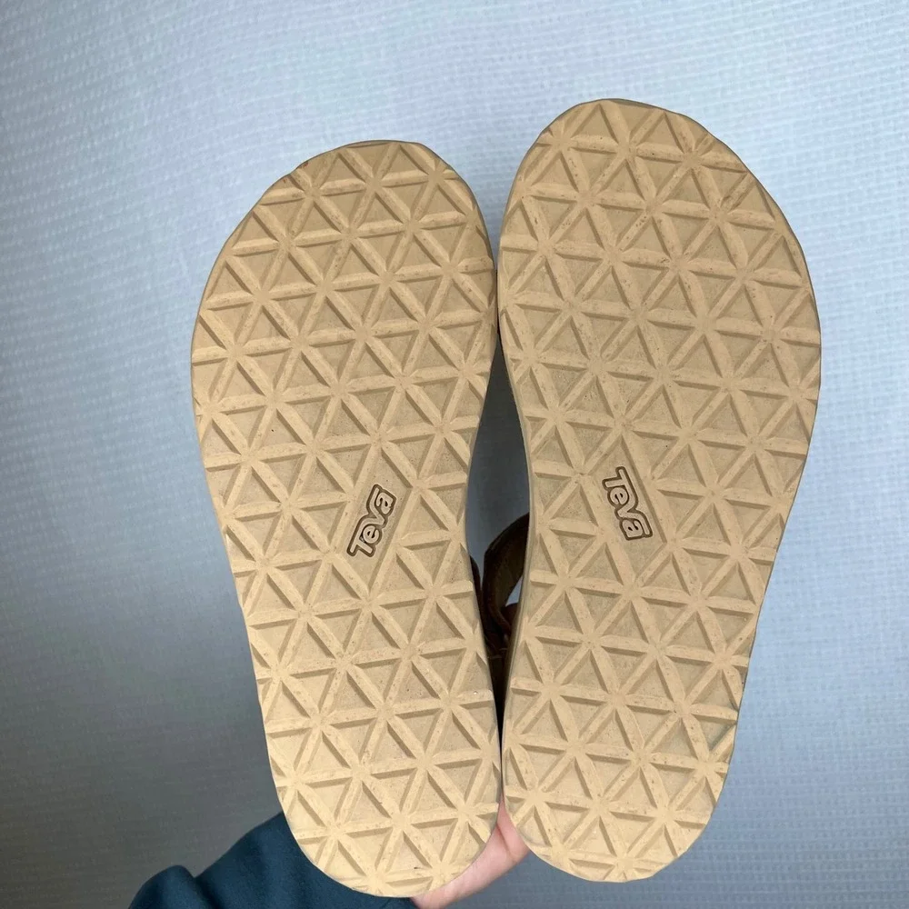 Teva Midform Universal Leather Sandals Women's Size 8 Tan Leather Casual Shoes‎